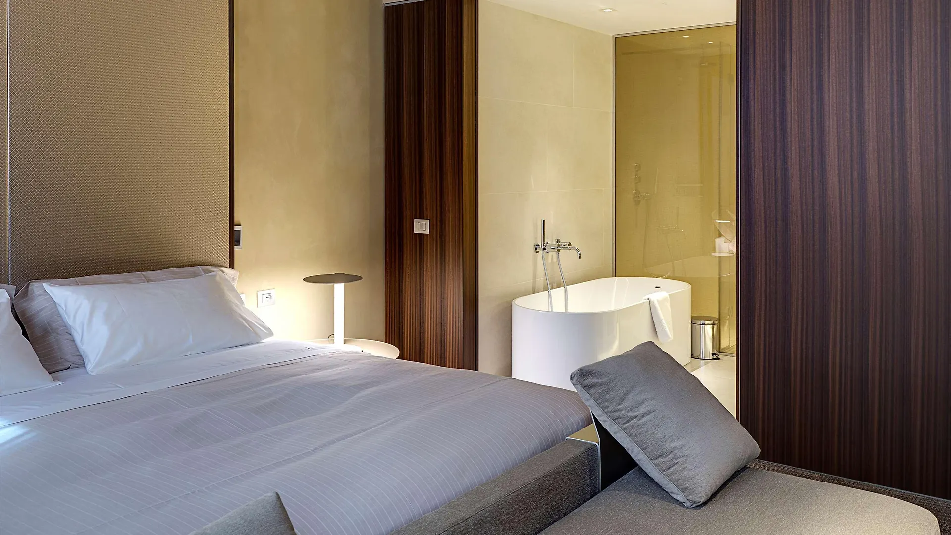 Hotel Me Milan Il Duca Italien
