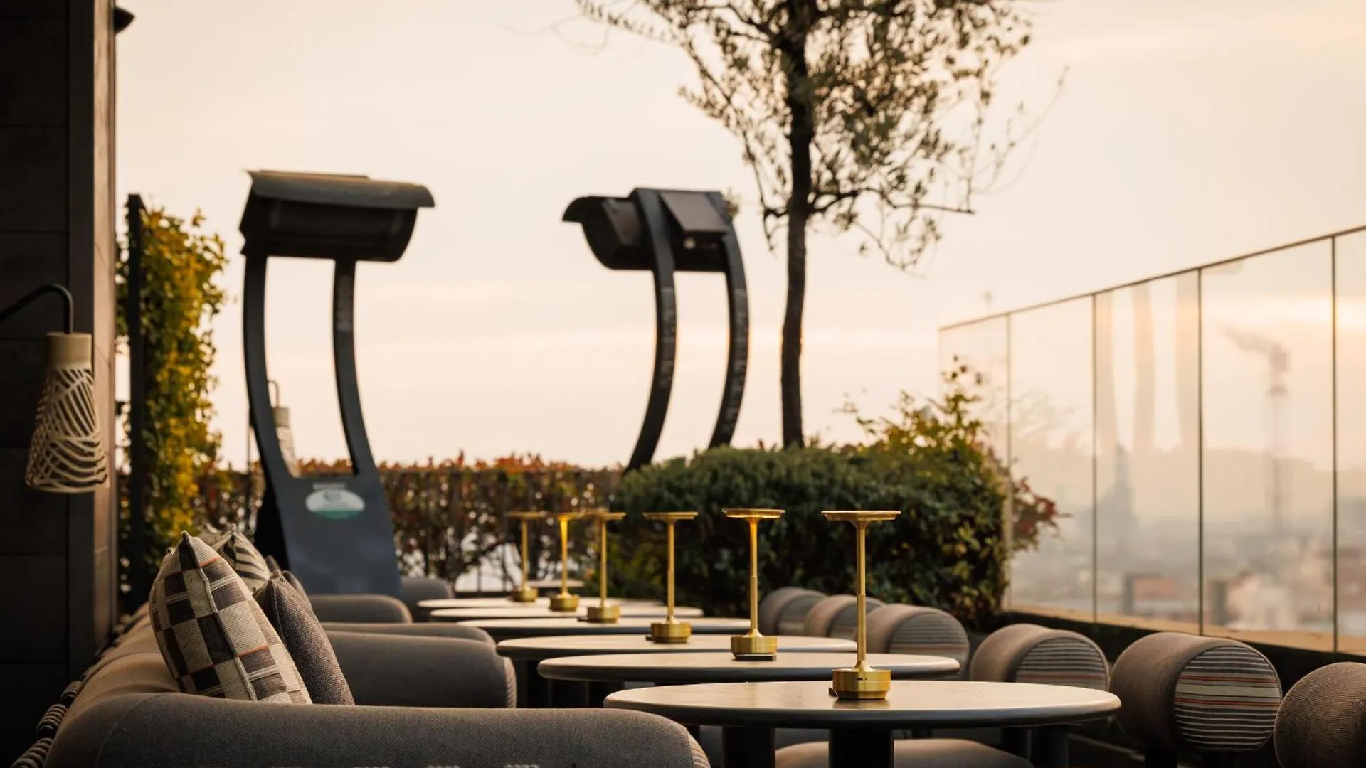 Hotel Me Milan Il Duca 5*,  Italien