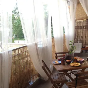 Lovely Terrace Apartment Mailand