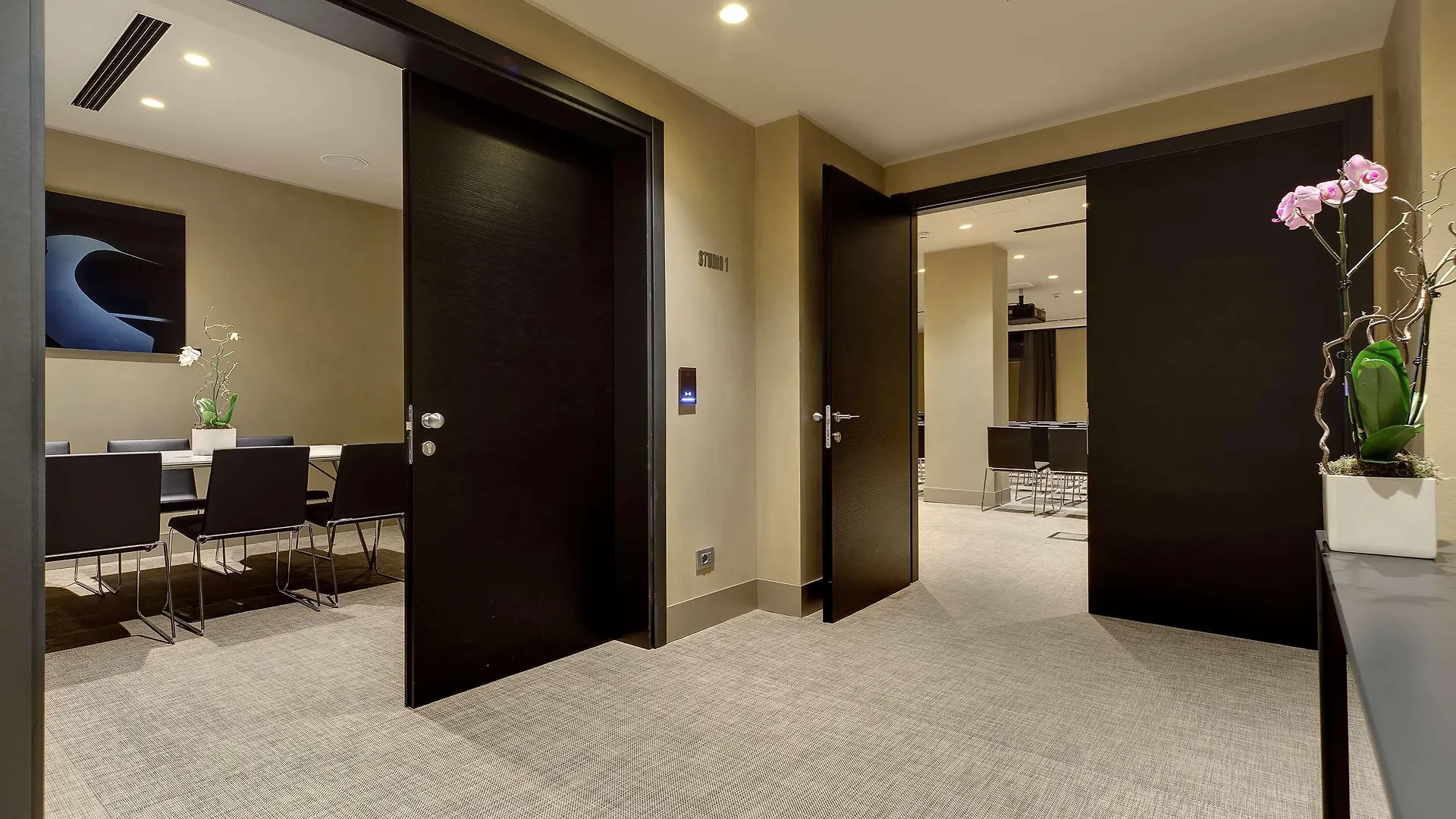 Hotel Me Milan Il Duca 5*,  Włochy