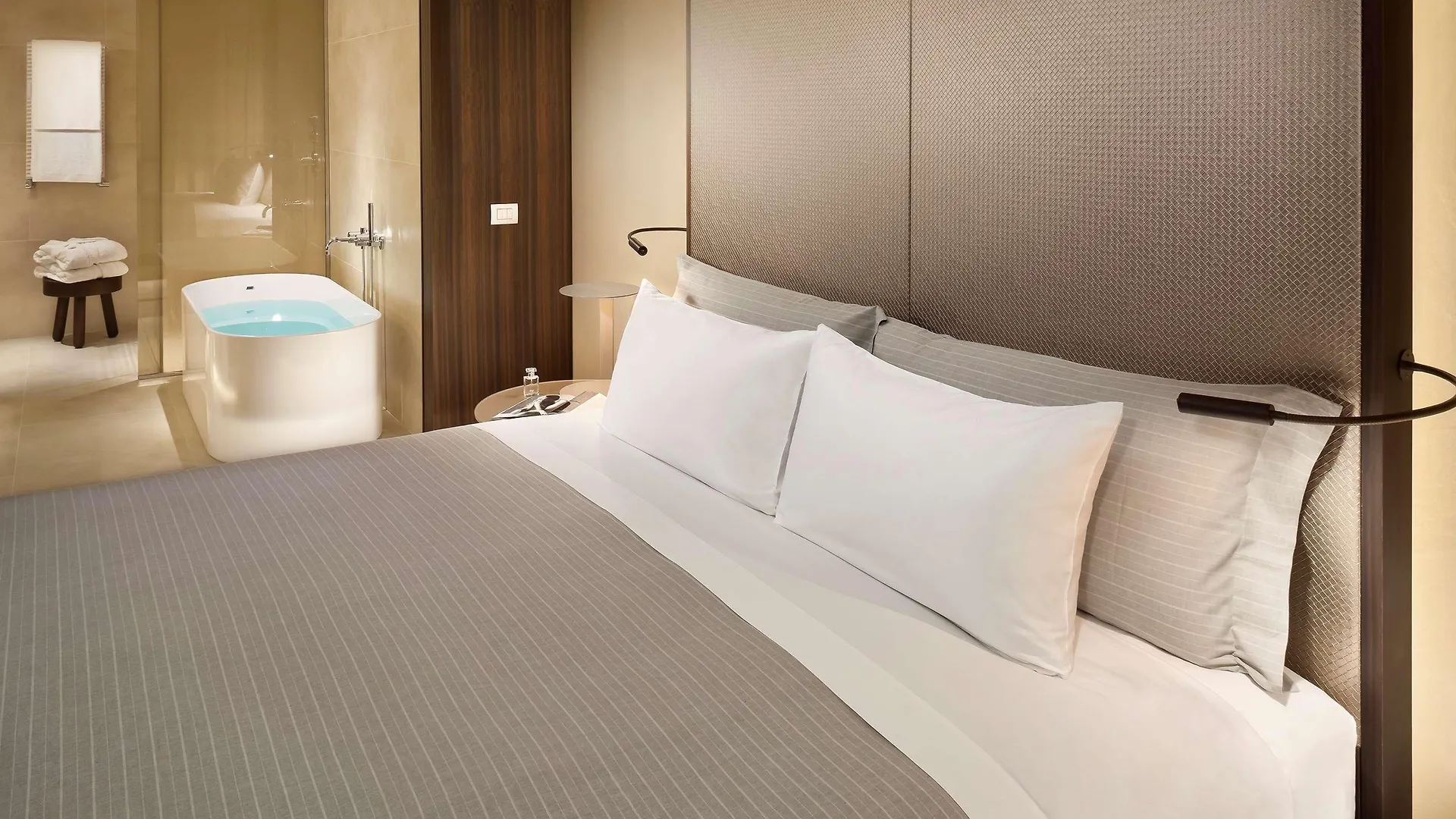 Me Milan Il Duca Hotel 5*,